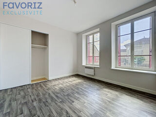  Appartement à louer 2 pièces 55 m²
