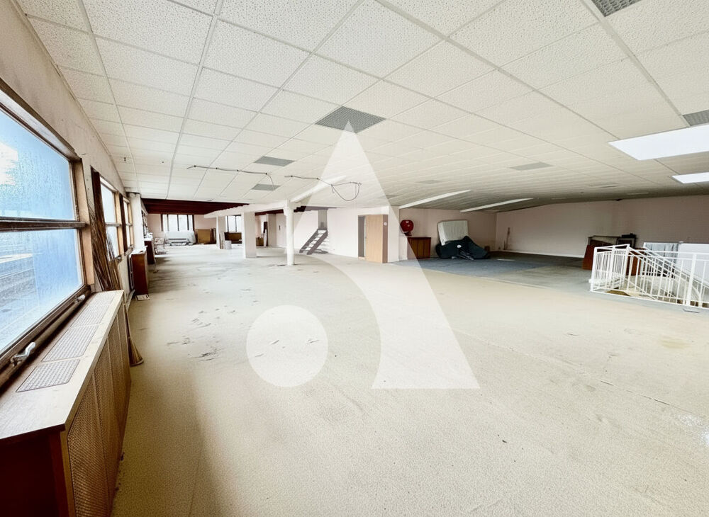   Magasin d'exposition sur deux niveaux - Liffol-Le-Grand Liffol le grand