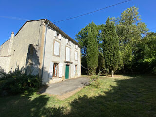  Maison à louer 7 pièces 251 m²
