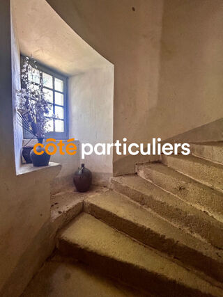  Villa  vendre 15 + pices 415 m