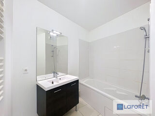  Appartement à louer 3 pièces 67 m²