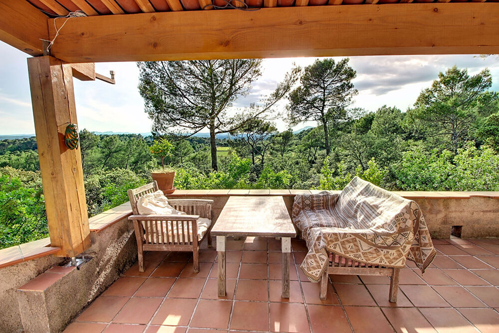 A VENDRE EN EXCLUSIVITE ! Maison Entrecasteaux 100 m2, 6 pièces + piscine