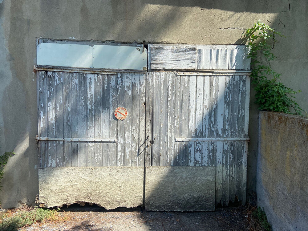 Vente Parking/Garage Garage d'environ 120 m2 a 2 minutes du Centre-Ville Carcassonne