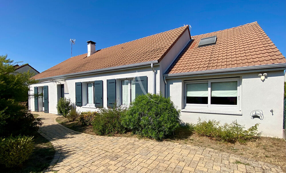Maison plain-pied Ferolles 4 chambres 137 m2