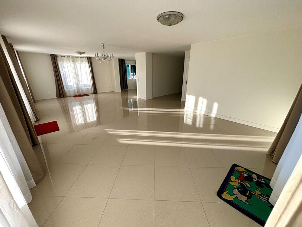 Maison individuelle 7 pièces 240m²