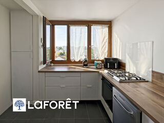  Appartement à louer 3 pièces 64 m²