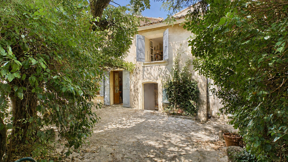 Vente Maison Sauveterre - Maison familiale de caractère, 4 chambres et terrain arboré de 2 600 m² Sauveterre