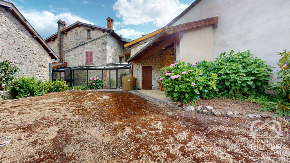 Vente Maison Maison Les Ardillats 130m2 habitables , dépendances, terrain attenant Les ardillats