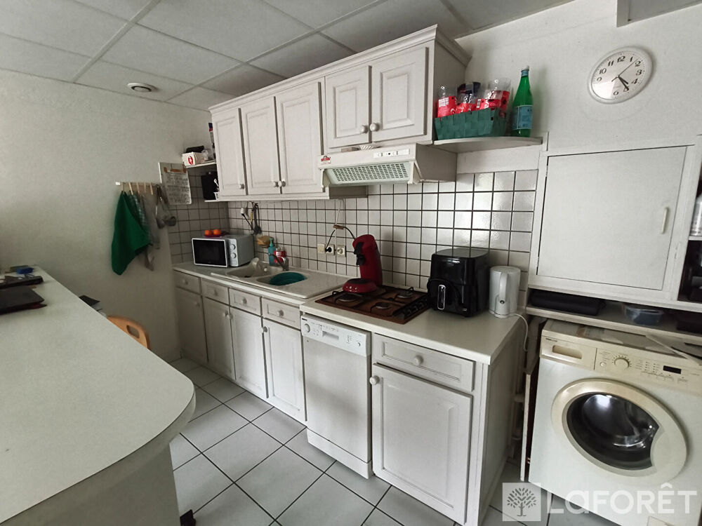 Appartement 3 pièces 68 m² · à Courcelles les Montbel... · 68 m² · 74 185 €