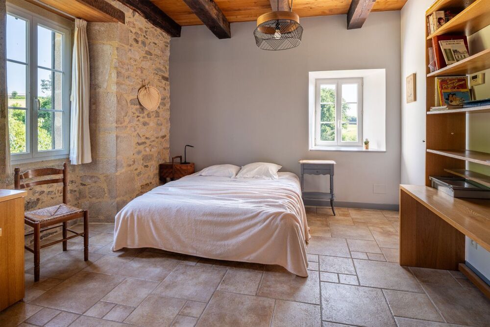 à vendre  Maison Figeac (46100)