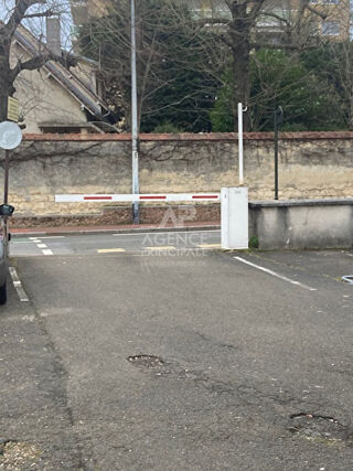  Parking / Garage � louer 1 pi�ce 