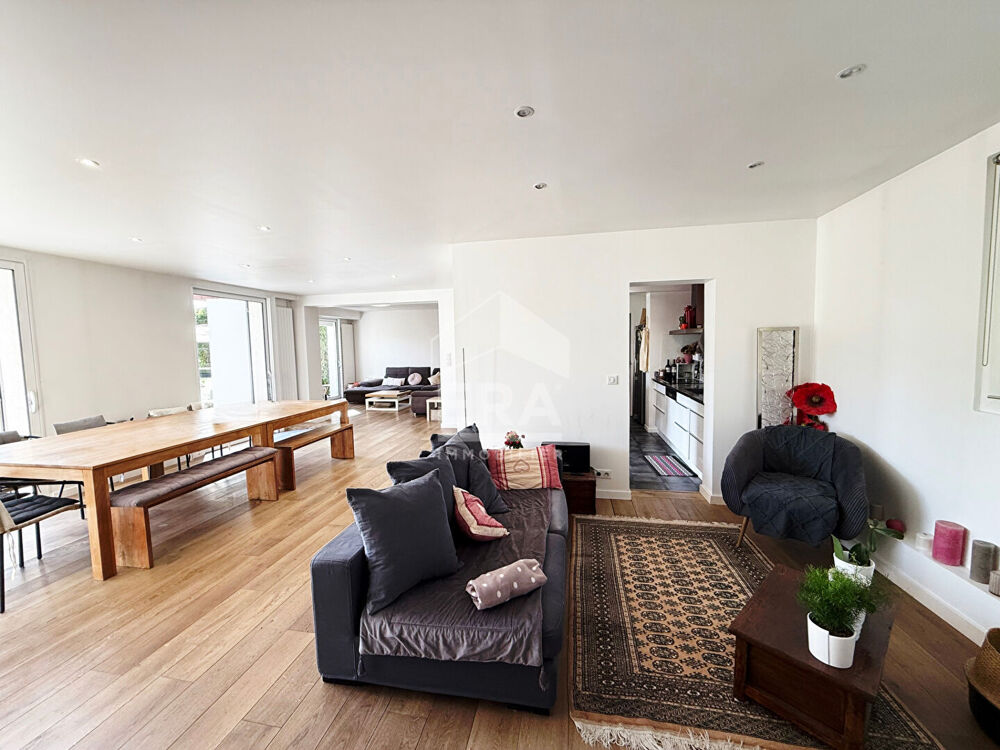 Vente Maison Maison Lésigny 9 pièces - 6 chambres - 226 m2 Ferolles attilly