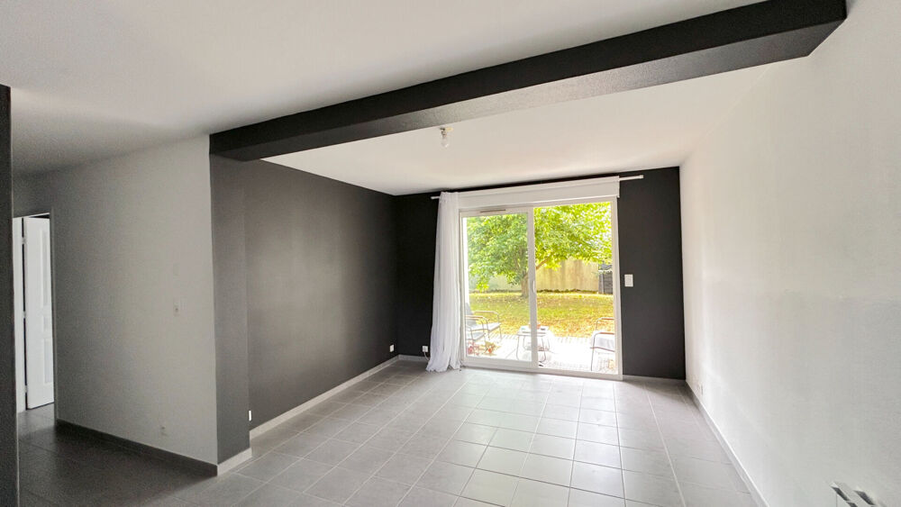 Location Appartement A LOUER APPARTEMENT DE TYPE 2 AVEC JARDIN - SECTEUR BLAYE Saint seurin de cursac