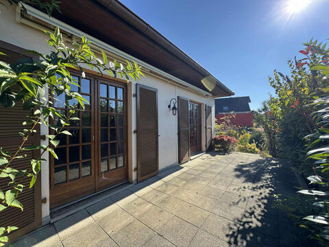   MAISON INDIVIDUELLE AVEC GRAND TERRAIN CONSTRUCTIBLE Maison - 6 pi�ce(s) - 122 m�