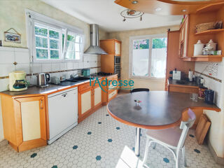  Maison  vendre 8 pices 137 m