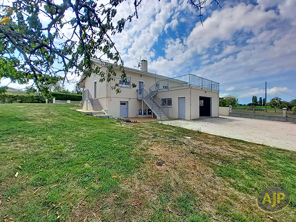 Maison familiale avec environ 2.2ha de terrain !