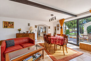  Maison à vendre 15 + pièces 404 m²