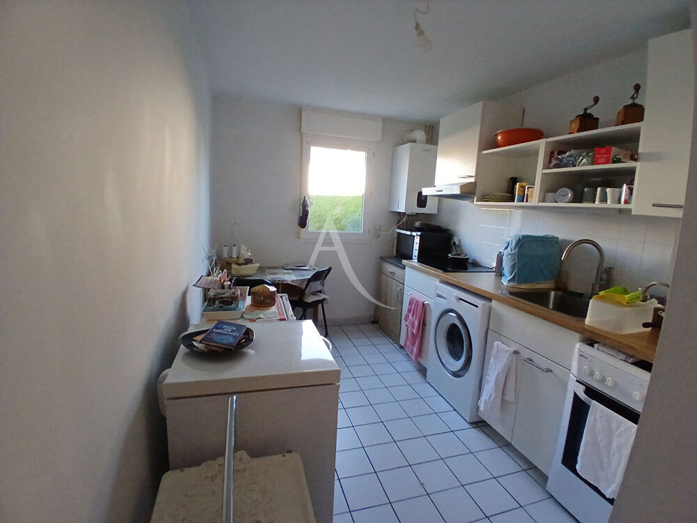 Location Appartement Appartement  3 pièce(s)  rez de jardin avec garage 69.92 m2 Les Herbiers Les herbiers