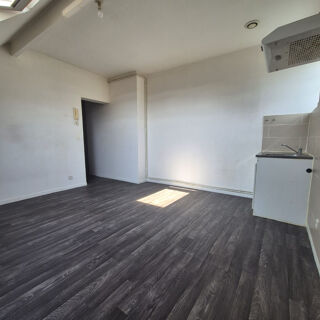  Appartement à louer 1 pièce 22 m²
