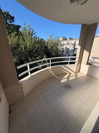  Appartement à louer 2 pièces 46 m²