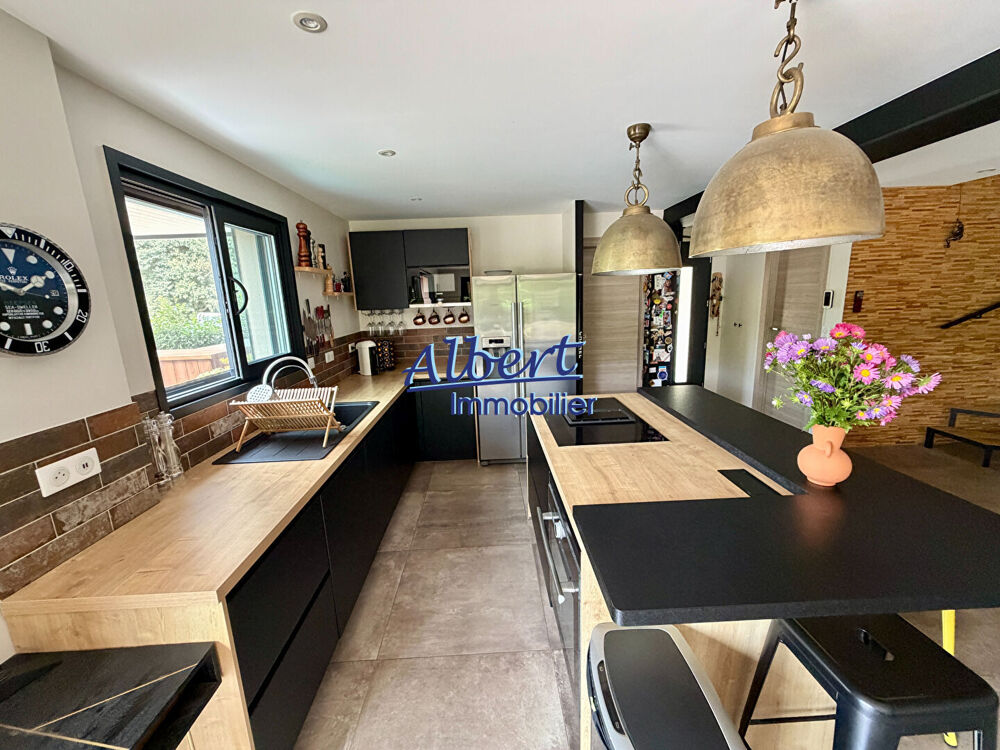 Vente Maison Maison Sanary Sur Mer 6 pièce(s) 170.60 m2 Sanary sur mer