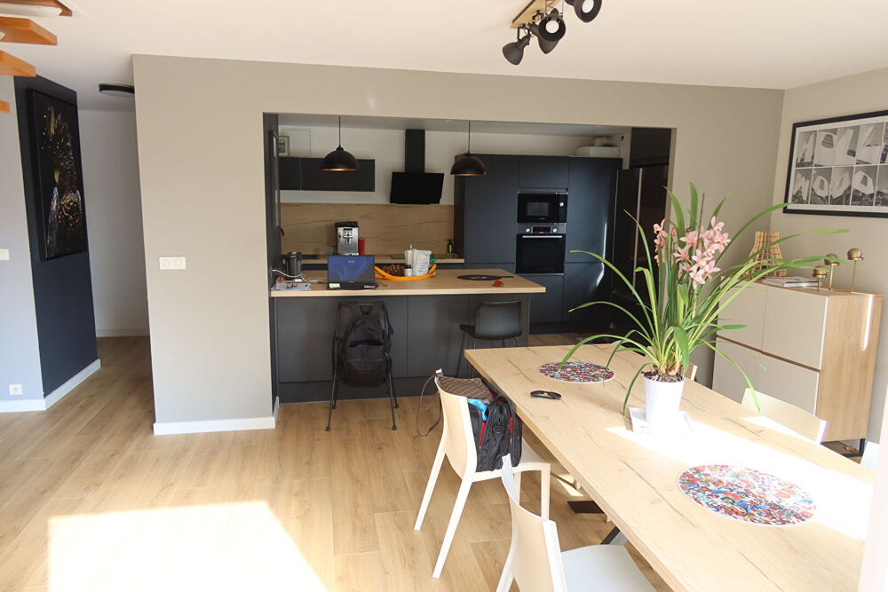 Vente Appartement Appartement Besancon 5 pièce(s) 127 m2 Ecole valentin