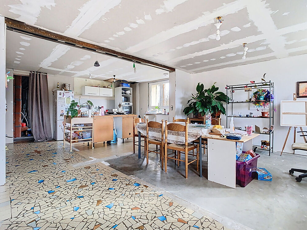 Maison avec appartement attenant dans les hauteurs de LUGNY
