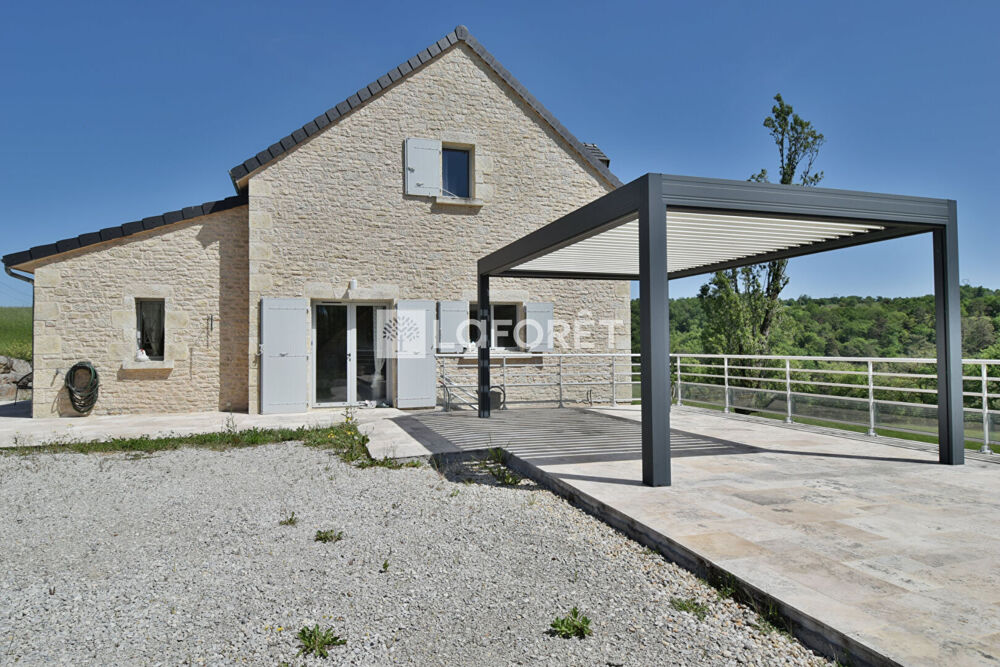Maison en pierre rénovée avec dépendance et terrain de 2,24 hectars ? 10 min de Brive