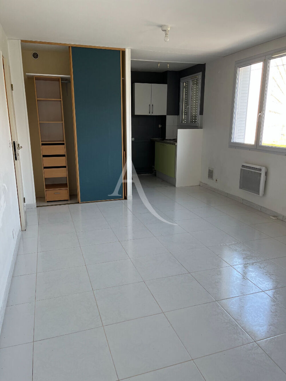 Appartement Yerres 1 pièce(s) 25.68 m2
