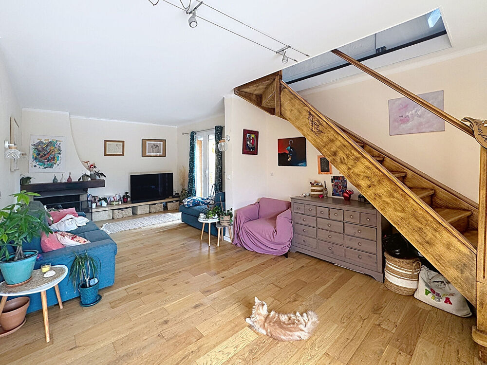 Vente Maison Maison Provençale 6 pièces à vendre à La Seyne-sur-Mer - Quartier Fabrégas - Piscine La seyne sur mer