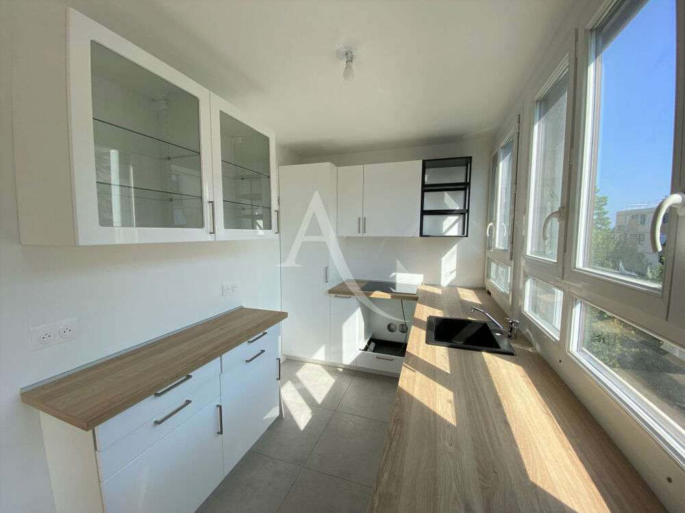 Location Appartement 4 pièces rénové proche Tramway 6 Le plessis robinson