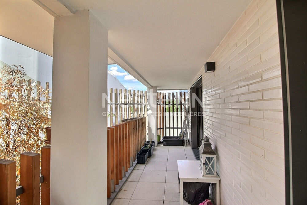 Appartement 3 pièces récent avec terrasse à Massy Atlantis - Rare sur le marché !