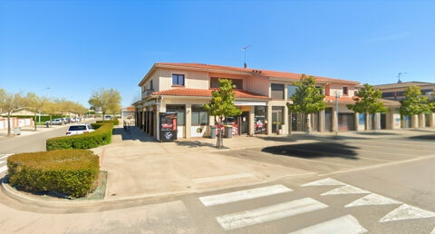 Local commercial Saint Etienne De Tulmont 45 m2 792 82410 Saint etienne de tulmont