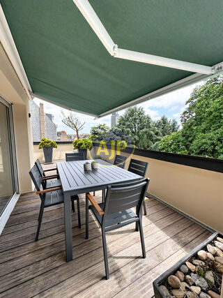  Appartement à louer 3 pièces 95 m²