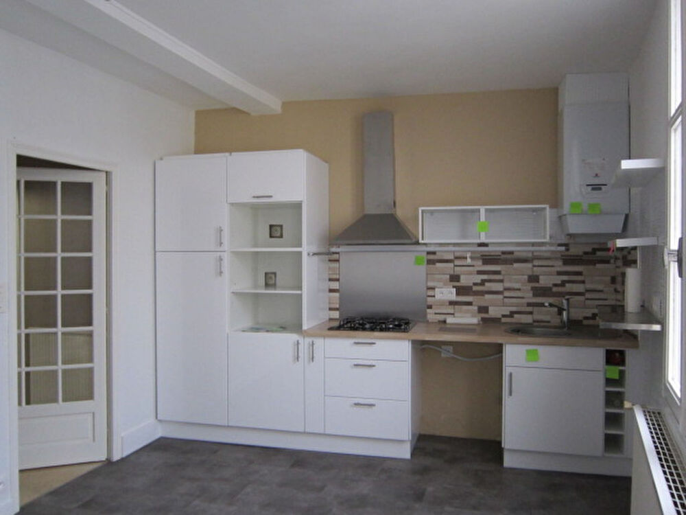 Appartement Fontenay Le Comte 4 pièce(s)