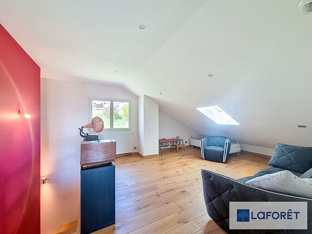 Vente Maison Maison Challex 8 pièce(s) 240 m2 utiles Challex