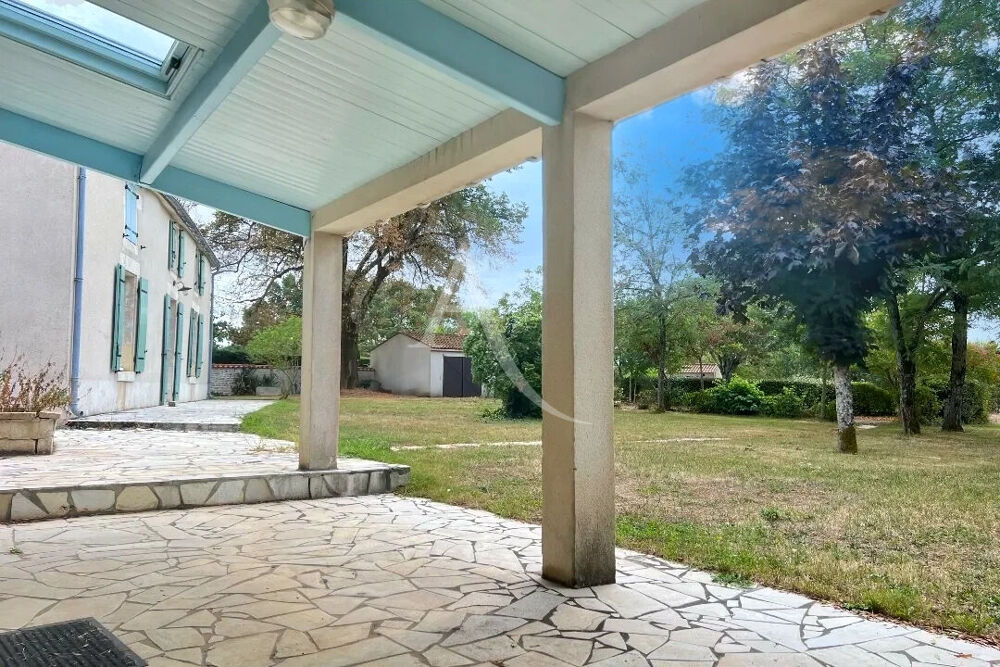 Ensemble immobilier - Mouzeuil Saint Martin - 199 m²