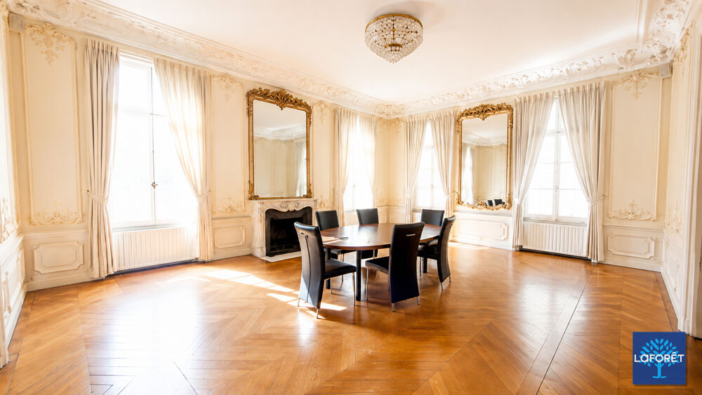 Vente Immeuble Hôtel particulier du XIXe siècle Valenciennes 700m2 Valenciennes