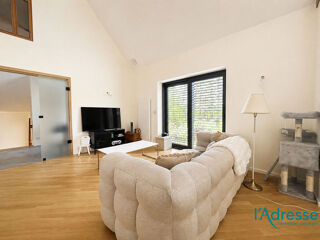  Maison à louer 6 pièces 210 m²