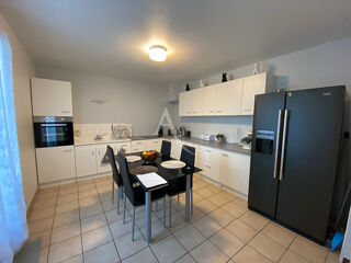  Maison à louer 4 pièces 122 m²
