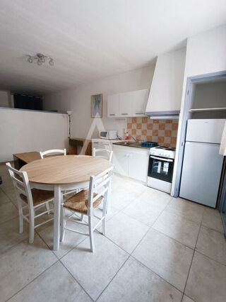  Appartement à louer 2 pièces 34 m²