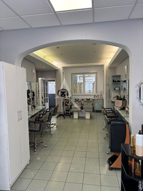 LOCAL COMMERCIAL 680 02200 Soissons