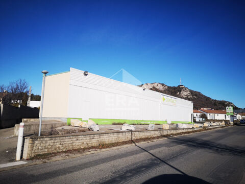   Btiment commercial Chteau-Arnoux 1085m2 + 1800 m Parking 