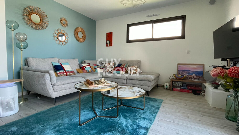 � vendre  Maison M�ze (34140)