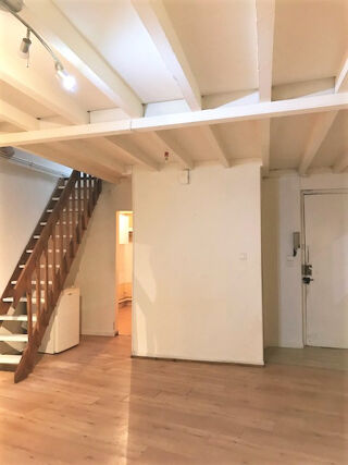  Appartement à louer 3 pièces 53 m²