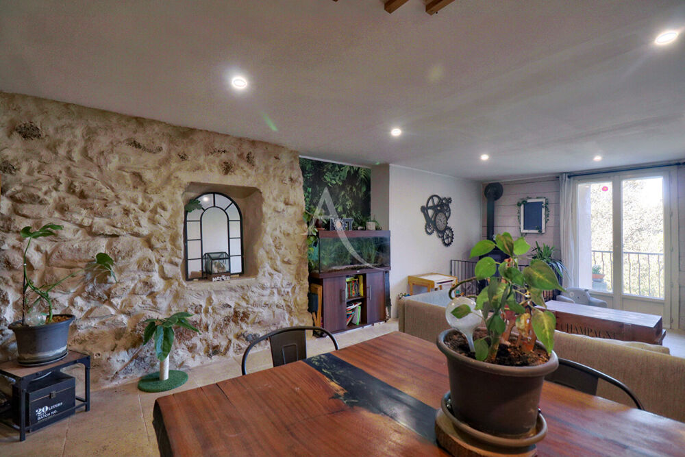 MAISON DE VILLAGE RENOVEE AVEC EXTERIEUR ET CAVE VOUTEE A SAINT PAUL LES DURANCE