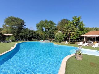  Maison à vendre 12 pièces 319 m²
