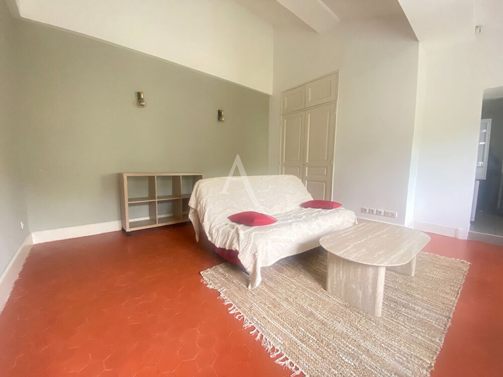 Location Appartement NARBONNE - À louer - Charmant appartement T2 meublé en plein coeur du centre historique de Narbonne Narbonne