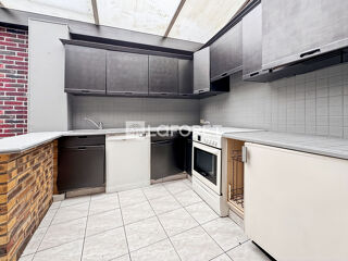  Immeuble à vendre 3 pièces 150 m²
