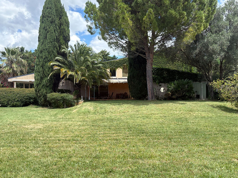 Maison 6 pièce(s) 240 m2